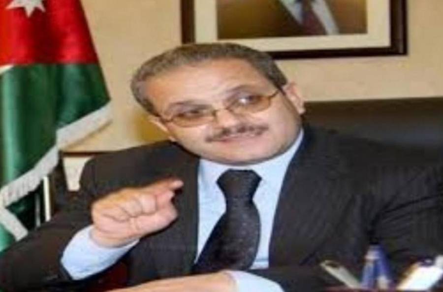 عبيدات يكتب تعريب قيادة الجيش وإنطلاق اﻹذاعة