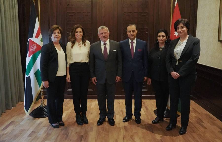 الملك: ما حققه فريق حملة همتنا التطوعي برفع الرأس