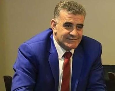 المواطن الصالح كالأبن البار يعمل بجد ولاينتظر وساما...الأستاذ الدكتور نضال العياصرة أنموذجاً في البرَّ لوطنه وعمله