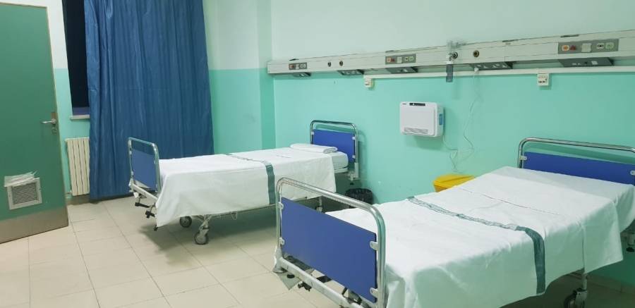 مسؤول ملف كورونا د. عبيدات : سنتحقق من وجود الصراصير داخل غرف العزل