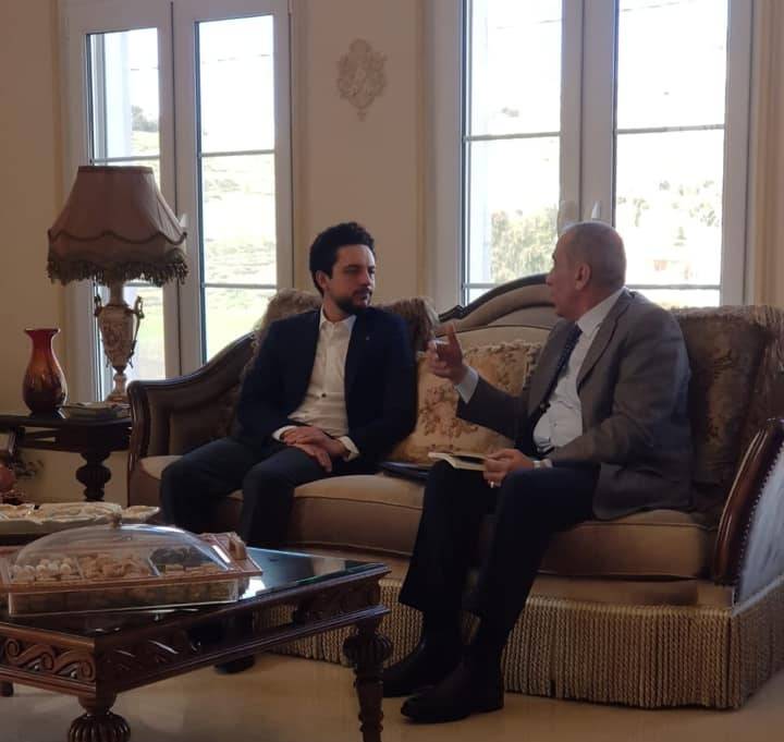 بالصور... ولي العهد الامير الحسين في منزل الباشا فاضل الحمود