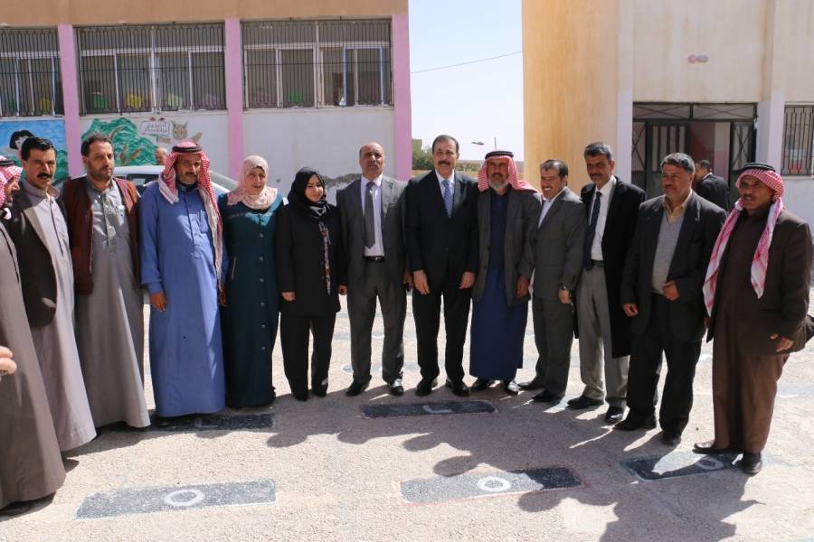 النعيمي يتفقد مدارس البادية الشمالية الشرقية... صور