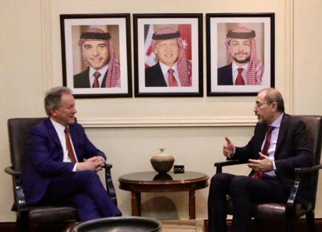 الصفدي يستقبل مدير برنامج الغذاء العالمي ديفيد بيزلي