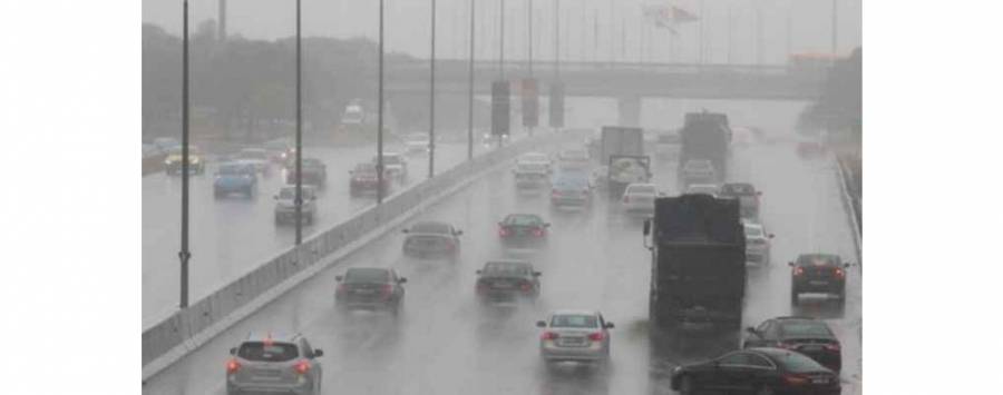 كتلة هوائية باردة وامطار غزيرة مصحوبة بالرعد وتساقط حبات البرد