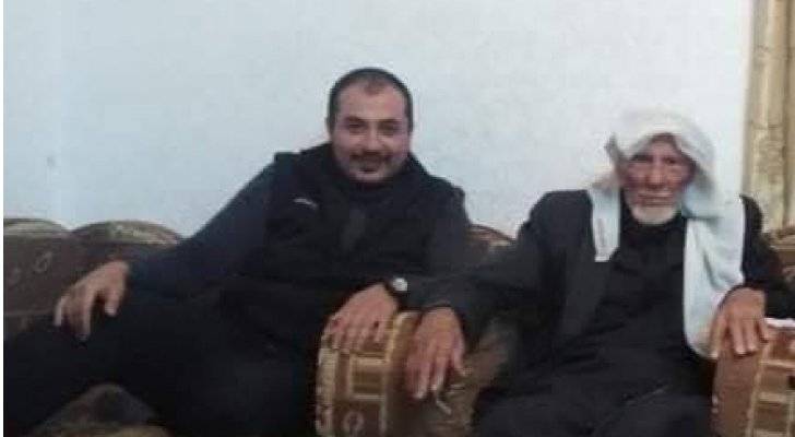 الحاج جداية عمره 100عام يحتفل مع أبنائه بعقد قرانه على سيدة عمرها 49 عام