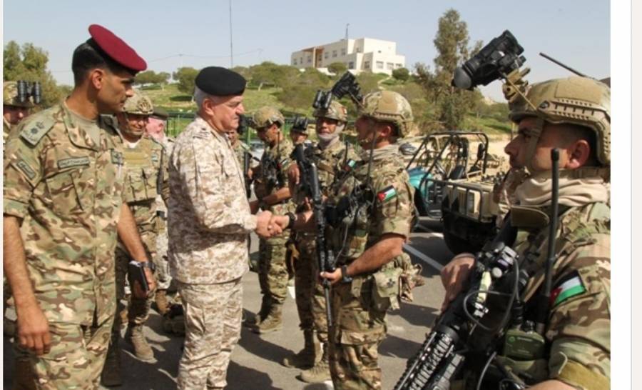 رئيس هيئة الأركان المشتركة يزور الكتيبة الخاصة101... صور