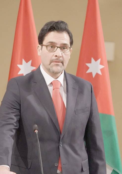 سيف: عودة الأردنيين عبر المعابر البرية والبحرية اعتبارا من الثلاثاء