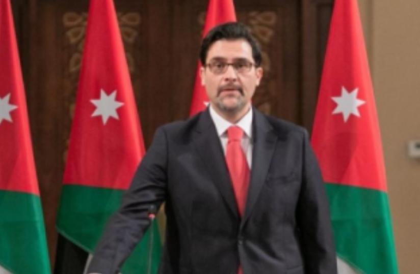 وزير النقل حركة النقل الداخلي  والبحرية والمراكز اللوجستية تعمل كالمعتاد مع ضرورة التزام الناقلين بالشروط والإجراءات