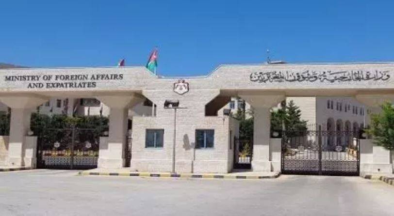 سفارتنا في مصر تدعو الأردنيين لتزويدها بأسمائهم وعناوينهم