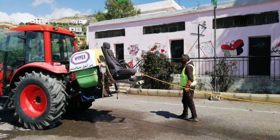 بلدية بيرين الجديدة تنظم حملة لتعقيم المرافق العامة