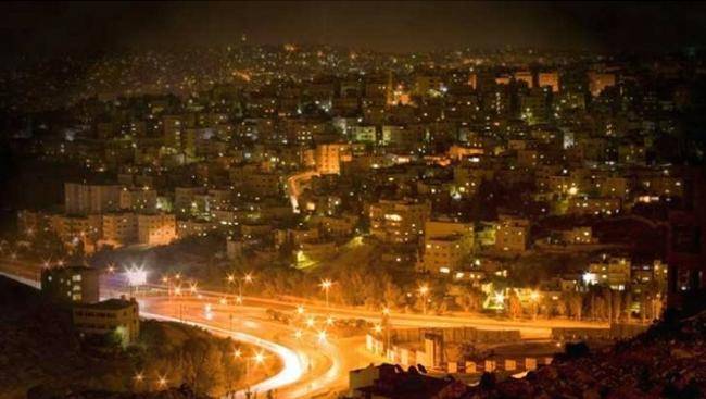 داون فوستر الصحفي في جريدة ذا إيكومونيست يقول :حكومة واعية و شعب بعيد عن الجدية