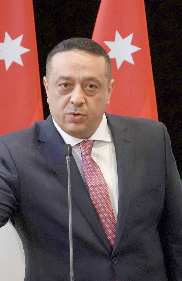 الداوود: إجراءات صارمة لمنح التصاريح وسيتم إلغاؤها في حال عدم تزويد رئاسة الوزراء بالأسماء والأرقام الوطنيّة