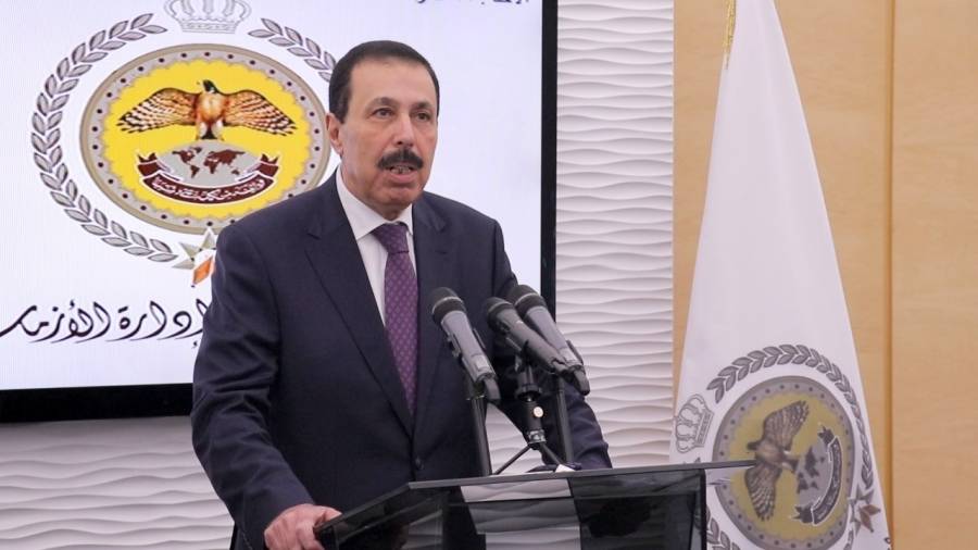 وزير التربية يعلن اطلاق المنصة الالكترونية للتعلم عن بعد