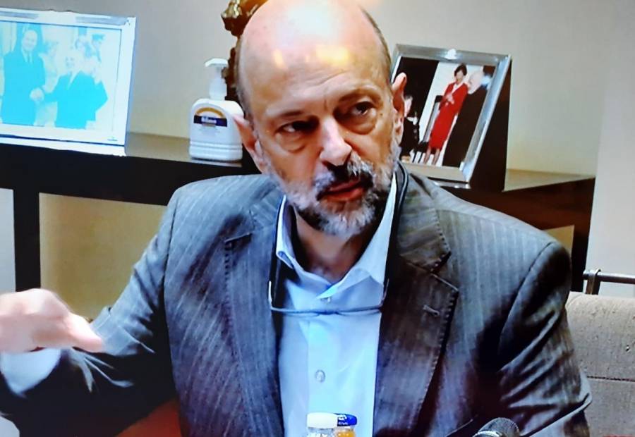 الرزاز: الحكومة والأجهزة المعنية تعمل وبتوجيهات من جلالة الملك