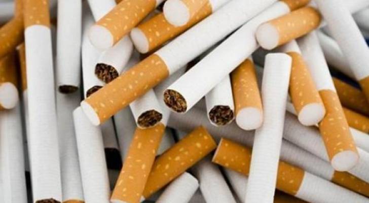 الدخان اولى السلع التي يطلبها المواطنون .. تفاصيل