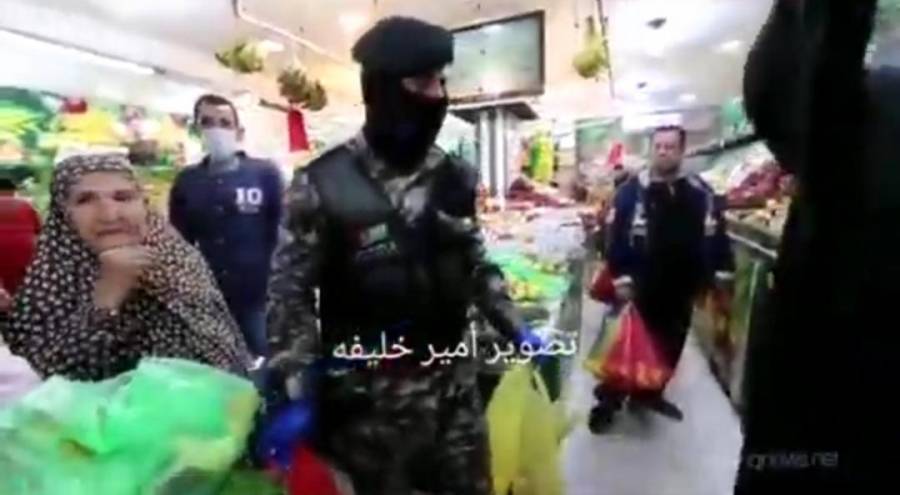 شاهد بالفيديو رجل امن اختصر كل الكلمات والمسافات بكلمة واحدة : يما