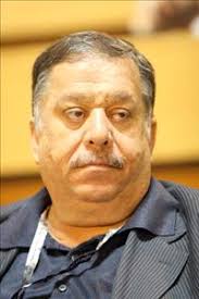 اتركوا الخبز لخبازه