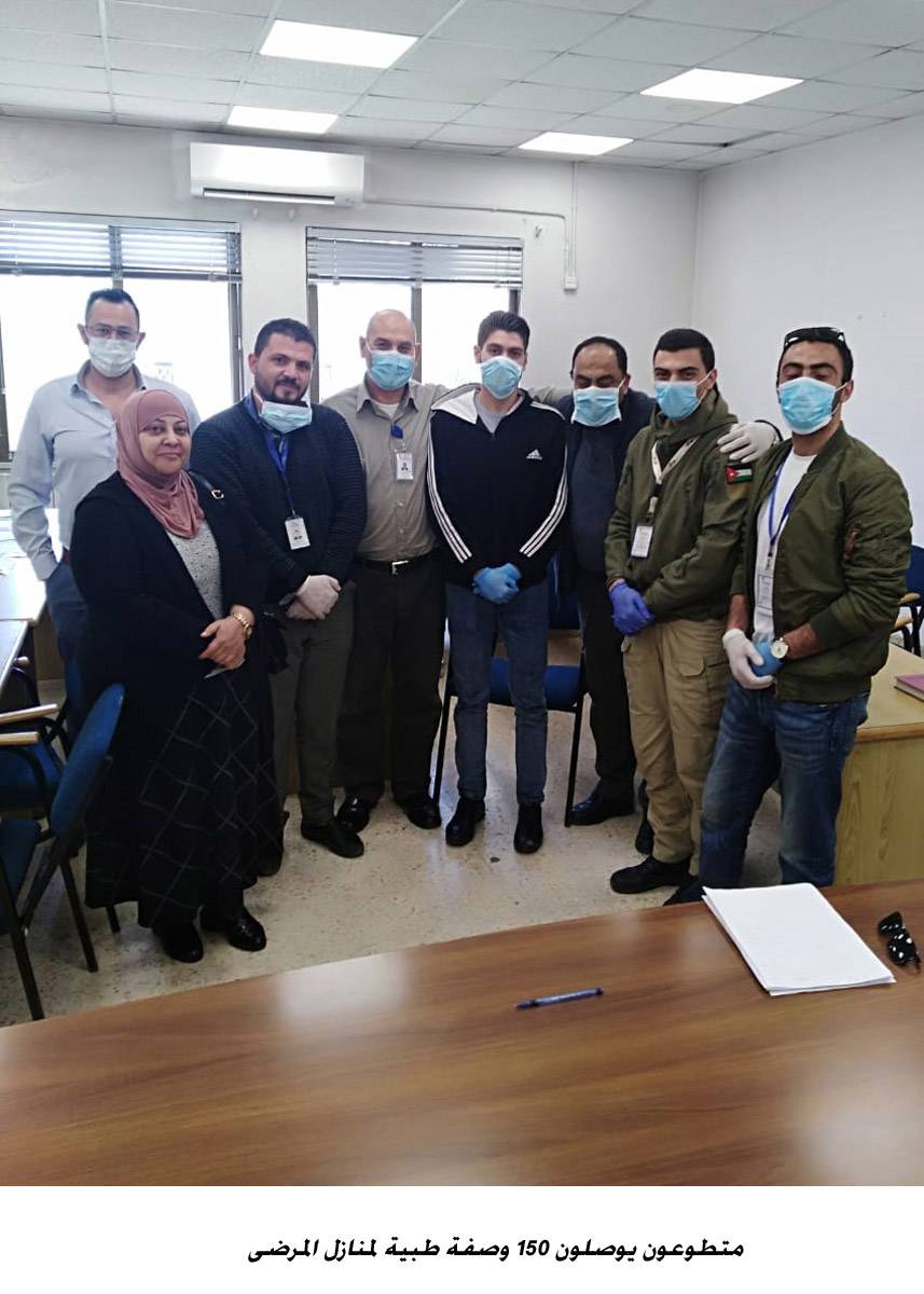 متطوعون يوصلون 150 وصفة طبية لمنازل المرضى