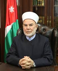 مفتي المملكة: الابتلاء سنة إلهية وهو محك الإيمان الصادق