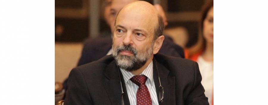 الرزاز في رسالة صوتية للمواطنين : يدا بيد سنتجاوز الأزمة