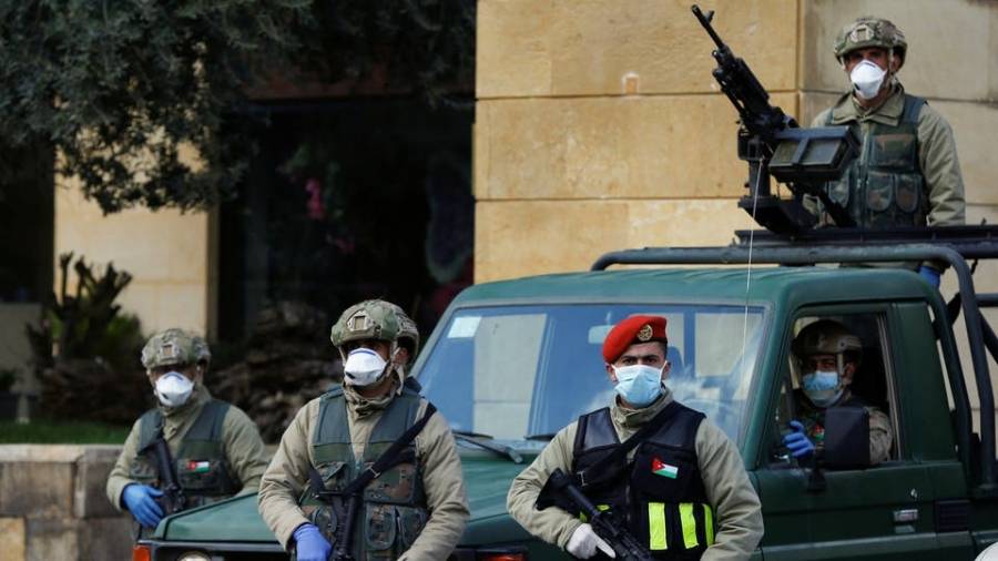 الأردنيون يشهدون اليوم السادس من حظر التجوّل