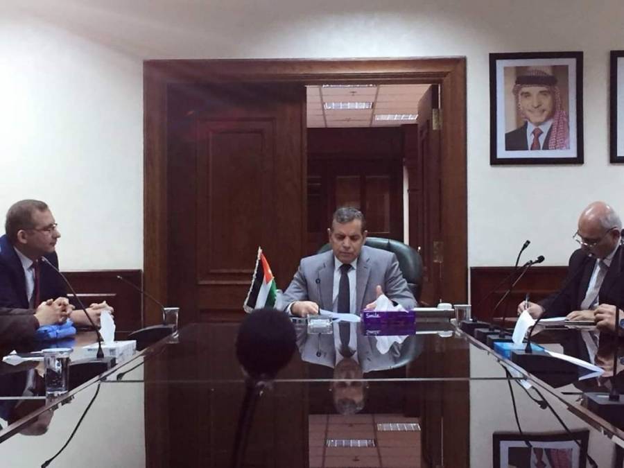 وزير الصحة يستقبل الفوج الأول من المتطوعين من المستشفيات الخاصة