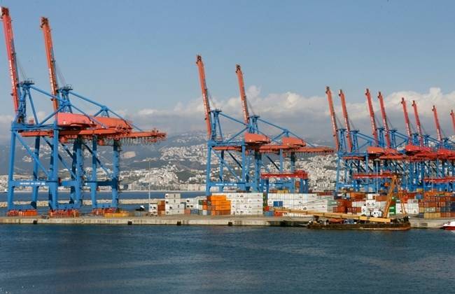 6 بواخر محملة بالغاز والأدوية والغذاء بطريقها للعقبة