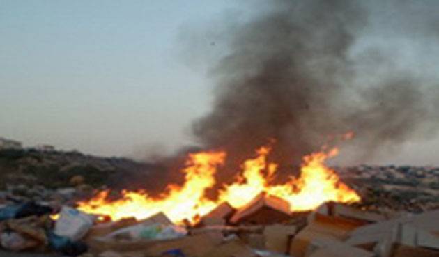 تحذيرات من خطورة حرق نفايات كورونا على الصحة