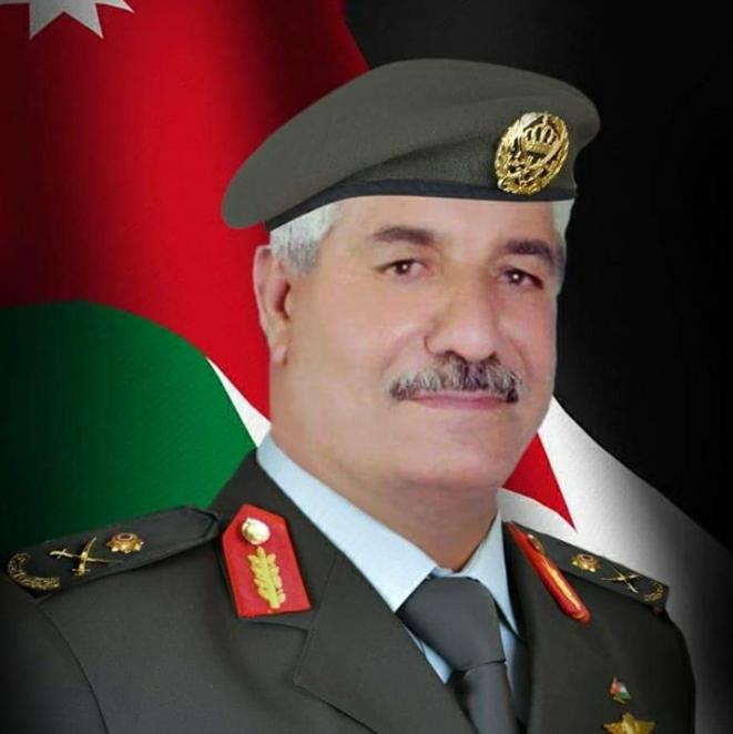 اللواء المتقاعد الطراونة يتبرع بنصف راتبه التقاعدي