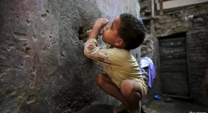 كورونا يلقي بأكثر من 8 ملايين عربي في مصيدة الفقر