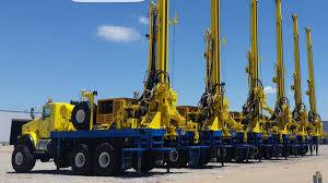 المياه تضبط حفارة مخالفة بالرمثا