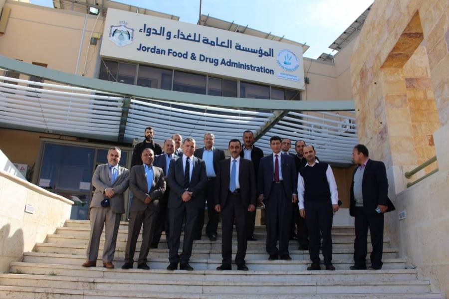 وزير الصحة يزور المؤسسة العامة للغذاء و الدواء .. تفاصيل