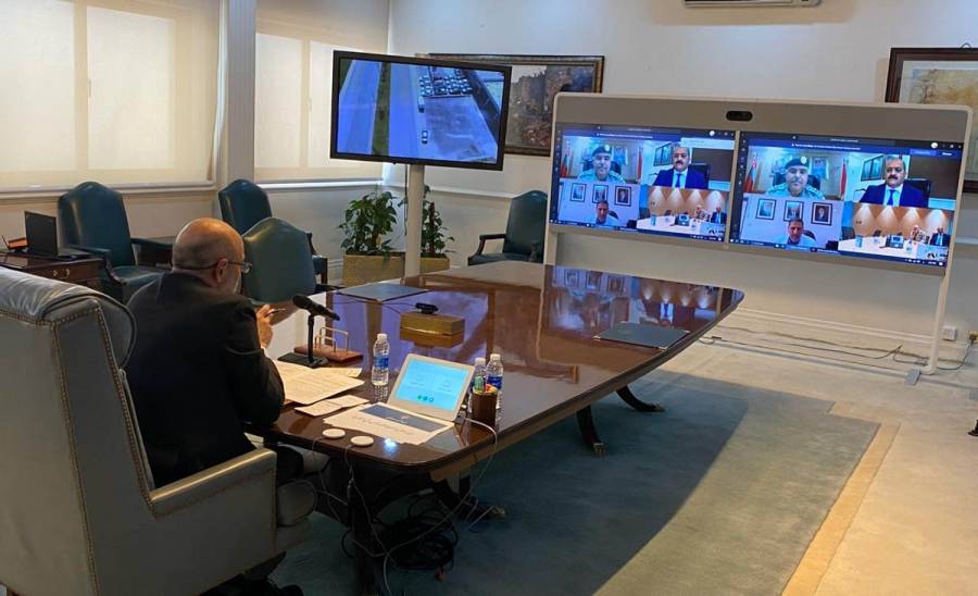 رئيس الوزراء يطمئن على اوضاع المواطنين في محافظة اربد ويشيد بالتزامهم بالتعليمات