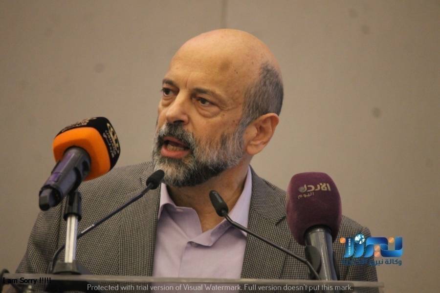 يتضمن امر الدفاع 6 كذلك اسس الاستفادة من برامج الدعم لمختلف المؤسسات والافراد في ظل التحديات الاقتصادية التي تسببها ازمة وباء كورونا