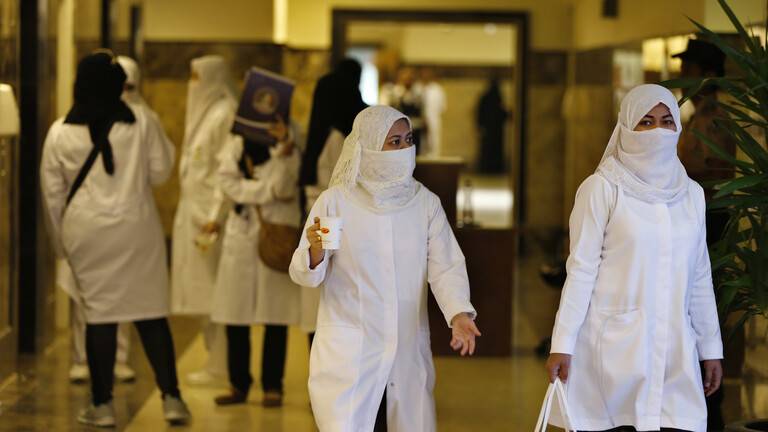 السعودية تعلن عن إنجازين طبيين كبيرين ضد نوعين من الفيروسات التاجية!