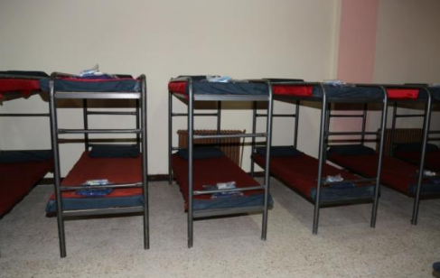 العدل تزود مراكز الاصلاح والتأهيل ودور الاعاقة بمواد التعقيم لمواجهة وباء كورونا