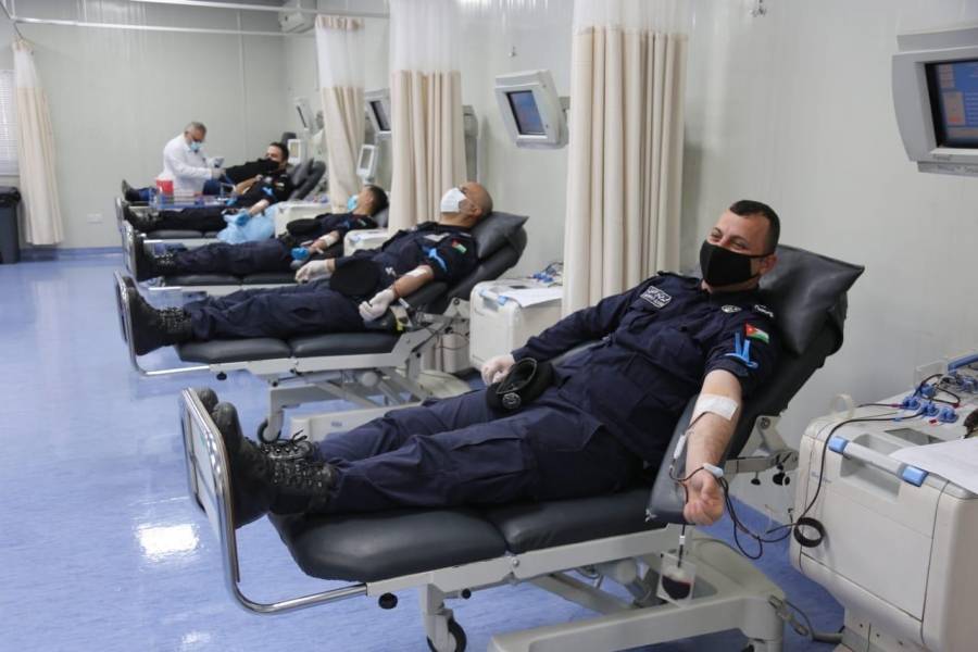 الأمن العام يواصل حملة للتبرع بالدم، تستمر لعدة أيام لصالح مرضى مركز الحسين للسرطان