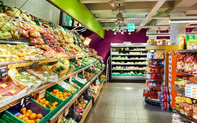 ما هي محال المواد الغذائية التي سًمح لها بالبيع المباشر اعتباراً من اليوم؟