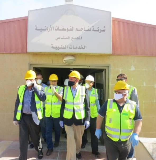 الذنيبات يطلع على سير العمل في المجمع الصناعي بالعقبة