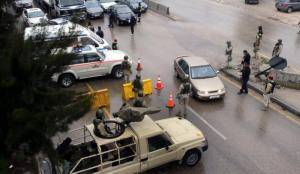 ضبط 38 مركبة و 65 شخصاً خرقوا الحظر بالزرقاء