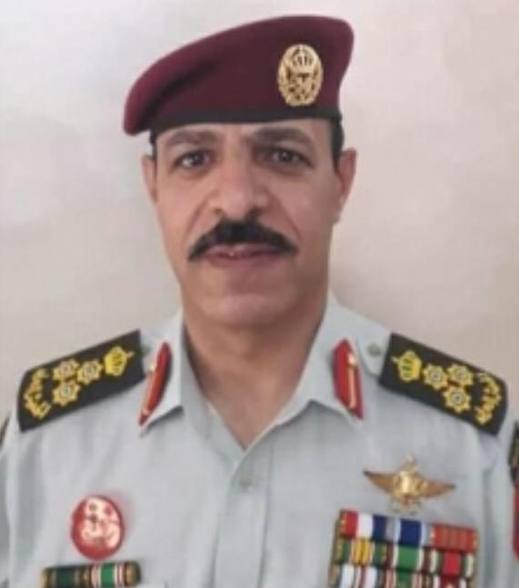 العميد الطهراوي ينقل بسيارته الخاصة سيدة إلى الزرقاء من أجل خدمة والدتها المسنة