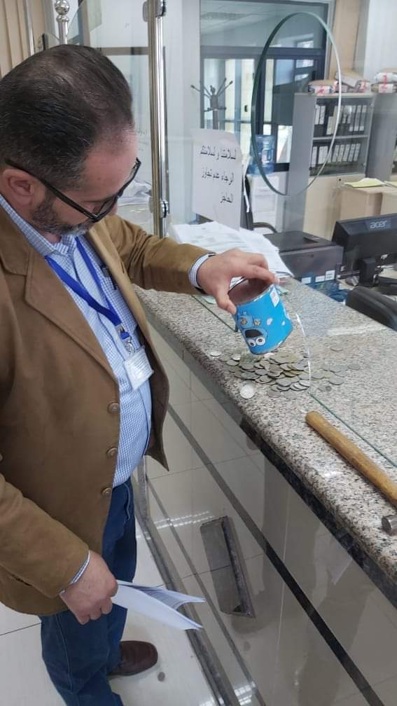 التنمية : طفل يتبرع بمدخراته ل حساب الخير