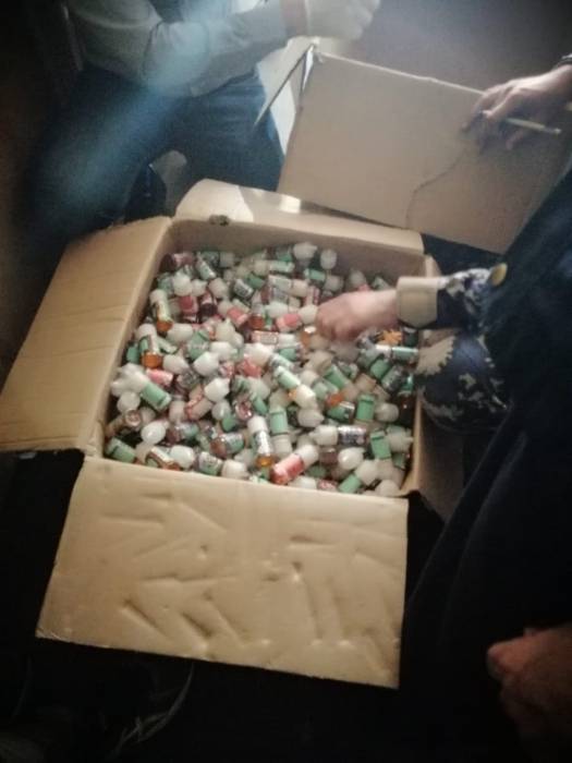 الجمارك الاردنية تحبط تهريب (نكهات) سجائر الكترونية.