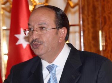 وزير أسبق يتبرع براتبه التقاعدي