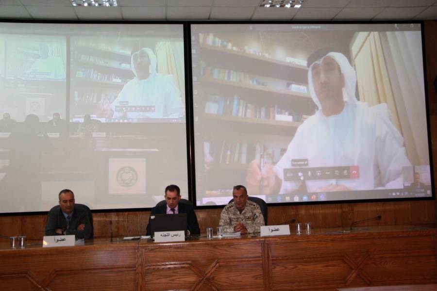 كلية الدفاع الوطني تناقش رسائل الماجستير عن بعد