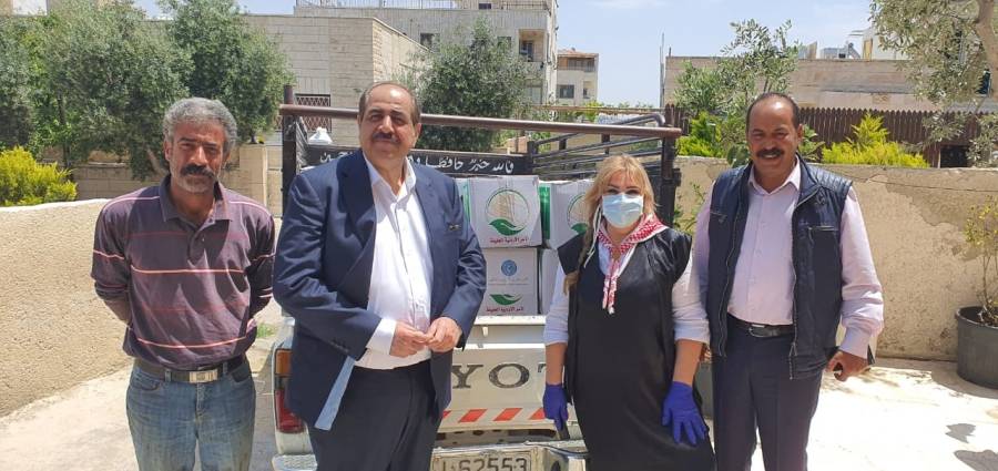 جمعية البلقاء الخيرية تطلق حملات توزيع الطرود الرمضانية