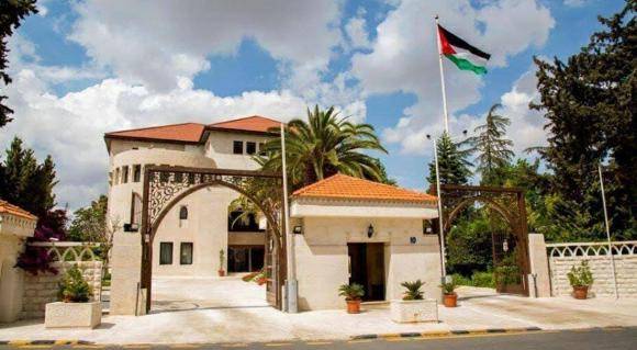 الحكومة تعلن عن إجراءات لعمّال المياومة وغير المشتركين بالضمان