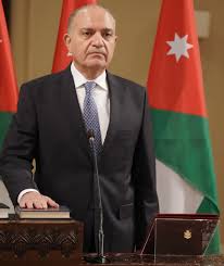 العضايلة: السماح للمواطنين باستخدام مركباتهم اعتباراً من الأربعاء وفق ضوابط