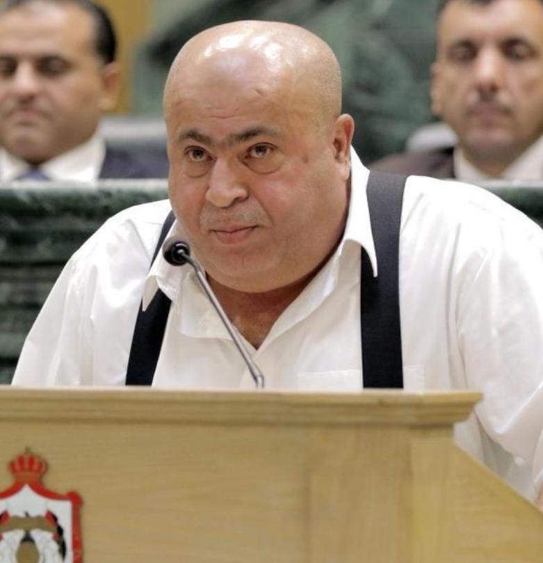 عطية يدعو الحكومة لإعادة فتح المساجد بشروط