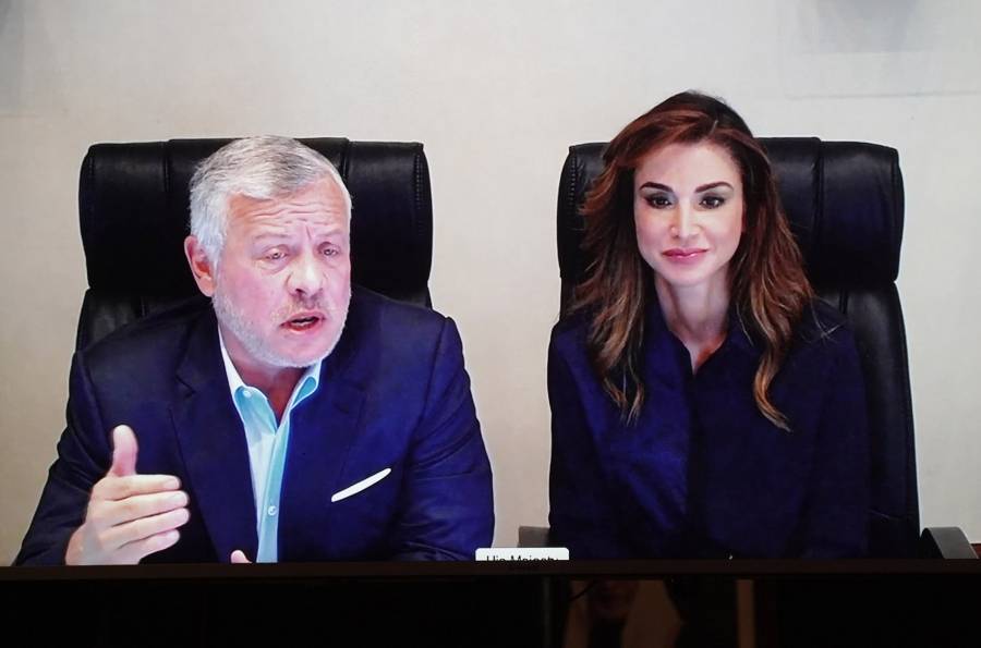 الملك والملكة يشيدان بمبادرات معلمين ومعلمات سهلت التعلّم عن بعُد